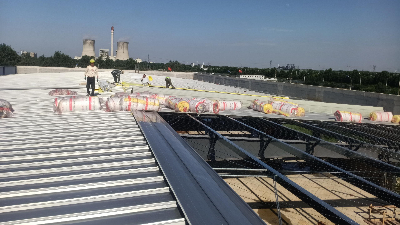 平博pinnacle钢构百科：钢结构厂房屋面拉网铺棉的作用有哪些